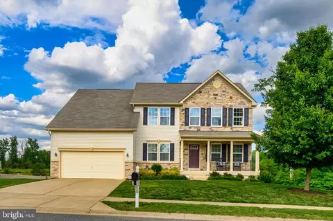 106 Pollen Dr, La Plata, MD 20646