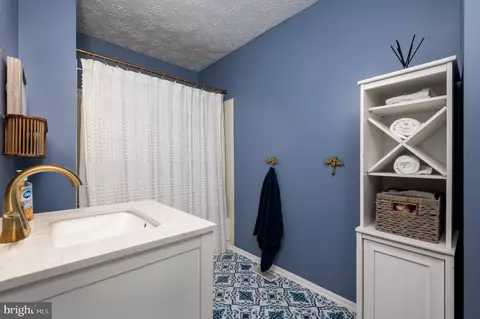 Bath - 4783 Jaybird Ct, Waldorf, MD 20603 photo 2 of 3