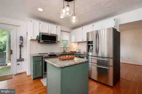 Kitchen - 4783 Jaybird Ct, Waldorf, MD 20603 photo 1 of 4