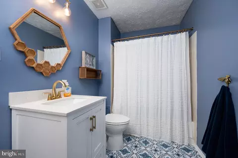 Bath - 4783 Jaybird Ct, Waldorf, MD 20603 photo 3 of 3