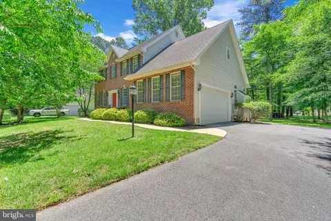 14745 Jennifer Ct, Issue, MD 20645 photo 2