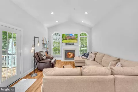 14745 Jennifer Ct, Issue, MD 20645 photo 27
