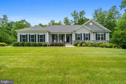 8014 Floyds Quarter Ct, La Plata, MD 20646