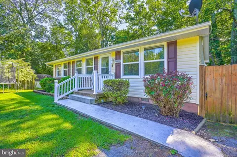 9505 Oakridge Ct, Newburg, MD 20664