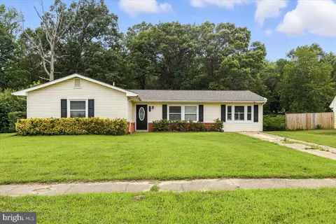 56 Garner Ave, Waldorf, MD 20602