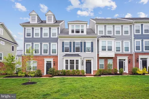 349 Buckeye Cir, La Plata, MD 20646