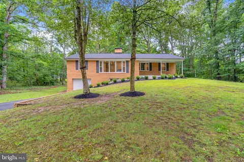 3857 Kahler Rd, White Plains, MD 20695