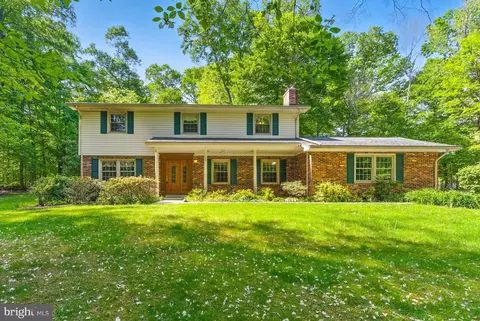 9150 Cedar St, La Plata, MD 20646