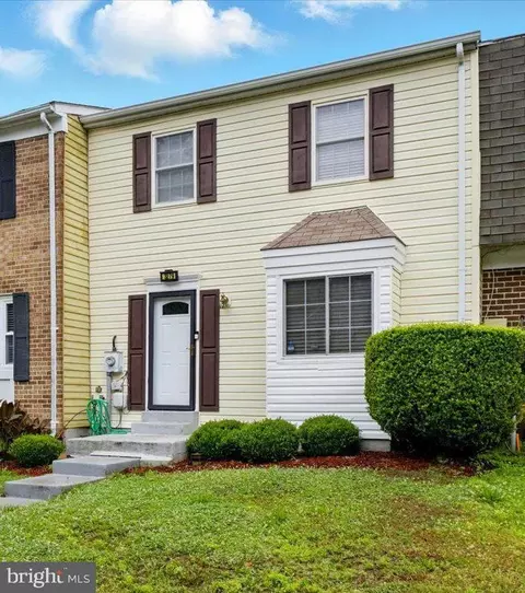 3279 Ryon Ct, Waldorf, MD 20601