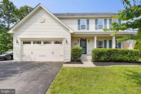 9000 Carthage Ct, Waldorf, MD 20603