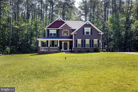 4550 Guinevere Ln, Pomfret, MD 20675