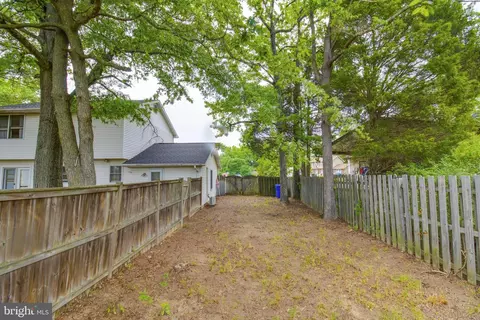 Exterior - 2015 Wendy Ct, Waldorf, MD 20601 photo 7 of 14