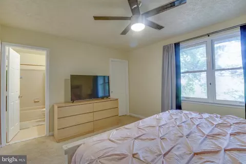 Bedroom - 2015 Wendy Ct, Waldorf, MD 20601 photo 5 of 7