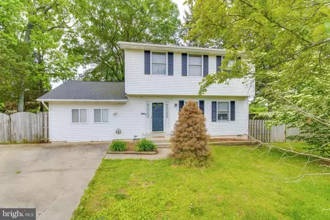 Exterior - 2015 Wendy Ct, Waldorf, MD 20601 photo 4 of 14