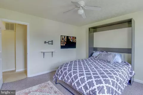 Bedroom - 2015 Wendy Ct, Waldorf, MD 20601 photo 2 of 7