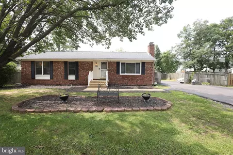 12645 Council Oak Dr, Waldorf, MD 20601