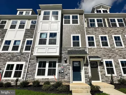 10715 Millport St, White Plains, MD 20695