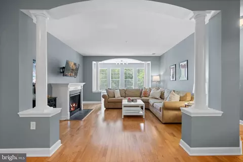 100 Edelen Station Pl #204, La Plata, MD 20646