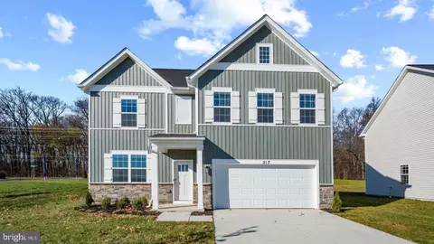 689 Hoot Owl Ln, La Plata, MD 20646
