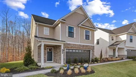 160 Wood Walk Ave, La Plata, MD 20646
