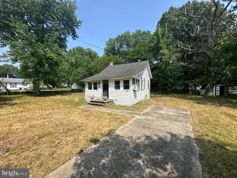 17100 Cobb Island Rd, Cobb Island, MD 20625