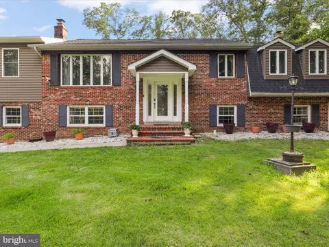 3355 Twinbrook Dr, Waldorf, MD 20603