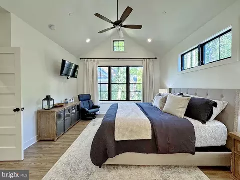 Bedroom - 11755 Over Creek Ct, Swan Point, MD 20645 photo 2 of 13