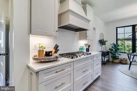Kitchen - 11755 Over Creek Ct, Swan Point, MD 20645 photo 4 of 17