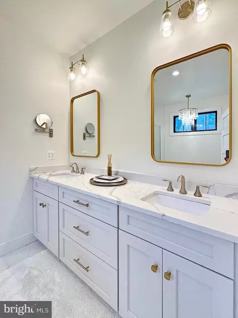 Bath - 11755 Over Creek Ct, Swan Point, MD 20645 photo 3 of 17