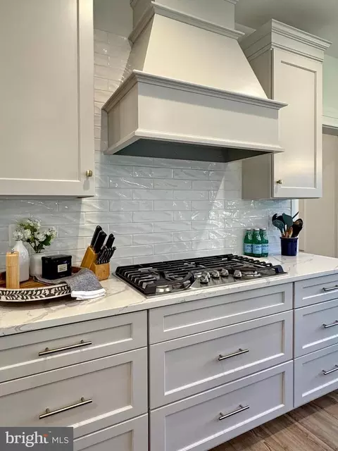 Kitchen - 11755 Over Creek Ct, Swan Point, MD 20645 photo 5 of 17