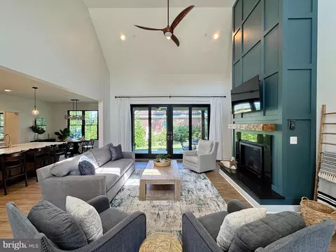 Living - 11755 Over Creek Ct, Swan Point, MD 20645 photo 2 of 7