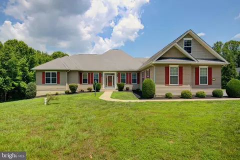 12210 Stoneleigh Pl, Hughesville, MD 20637