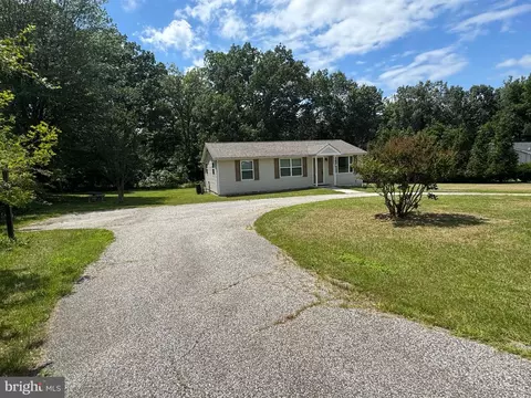 6145 Bumpy Oak Rd, La Plata, MD 20646
