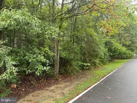 11 Park Park Ave # -B, White Plains, MD 20695