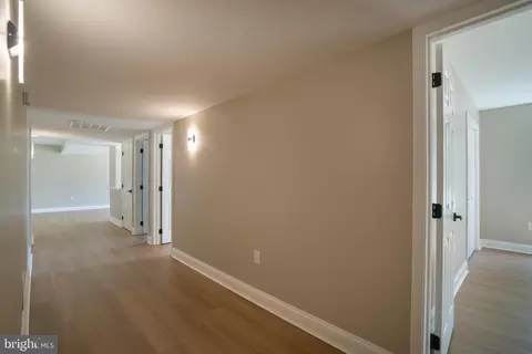 2375 Progress Ct, Waldorf, MD 20601 photo 22