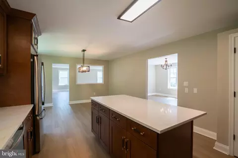 2375 Progress Ct, Waldorf, MD 20601 photo 10