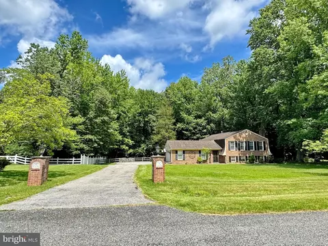 9431 Silver Oak Rd, La Plata, MD 20646