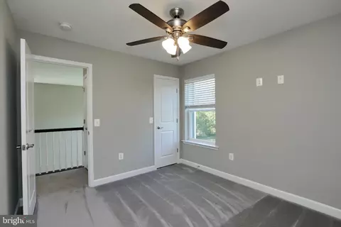 Entry Way - 21 Stuart Pl, Indian Head, MD 20640 photo 10 of 12