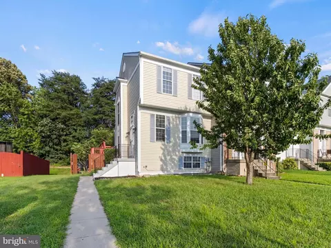 11201 A Barnswallow Pl, Waldorf, MD 20603