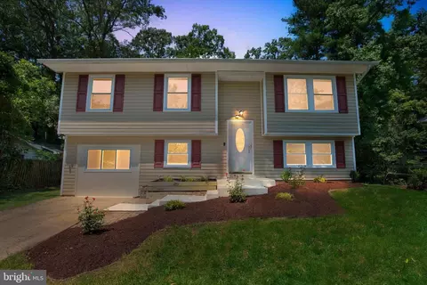 98 Garner Ave, Waldorf, MD 20602