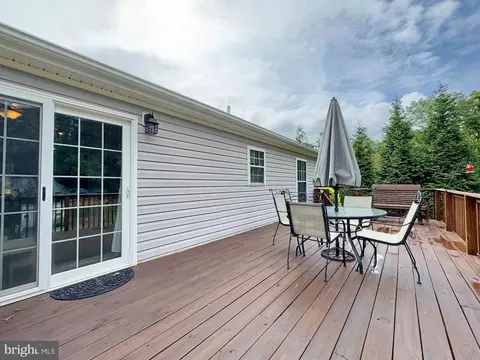 Exterior - 6135 Bumpy Oak Rd, La Plata, MD 20646 photo 7 of 15