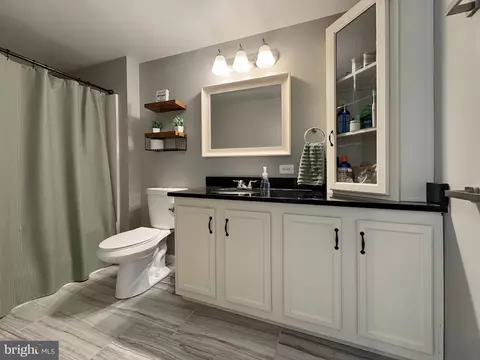 Bath - 6135 Bumpy Oak Rd, La Plata, MD 20646 photo 1 of 7