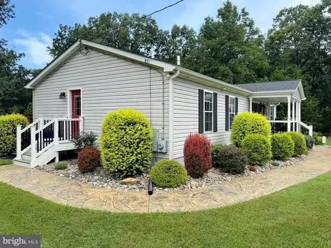 Exterior - 6135 Bumpy Oak Rd, La Plata, MD 20646 photo 13 of 15