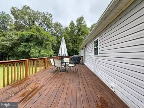 Exterior - 6135 Bumpy Oak Rd, La Plata, MD 20646 photo 9 of 15