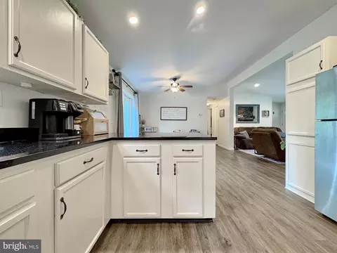 Kitchen - 6135 Bumpy Oak Rd, La Plata, MD 20646 photo 3 of 5