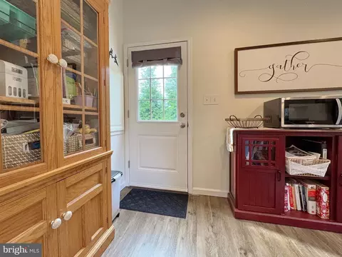Entry Way - 6135 Bumpy Oak Rd, La Plata, MD 20646 photo 3 of 4
