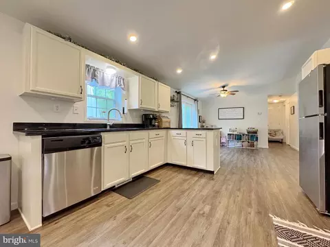 Kitchen - 6135 Bumpy Oak Rd, La Plata, MD 20646 photo 1 of 5