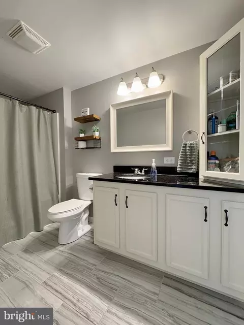 Bath - 6135 Bumpy Oak Rd, La Plata, MD 20646 photo 2 of 7