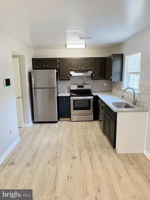 Kitchen - 4089 Bluebird Dr, Waldorf, MD 20603 photo 1 of 2
