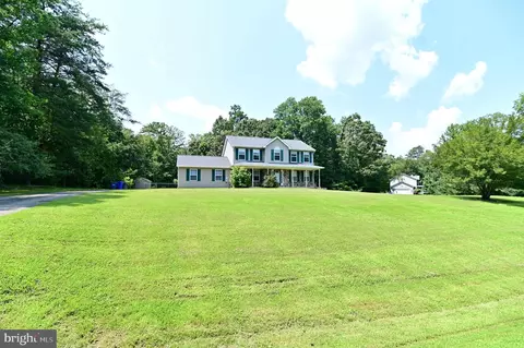 7125 Juliette Low Ln, Hughesville, MD 20637
